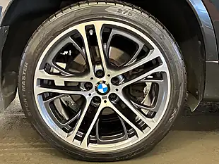 Used 2017 BMW X4 M Sport Black - Interior and Exterior details 15