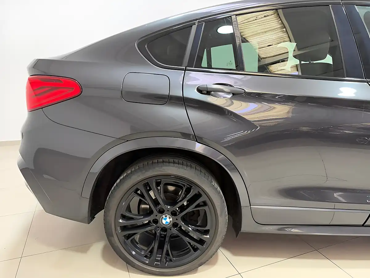 Used 2017 BMW X4 M Sport Grey - Interior and Exterior details 10