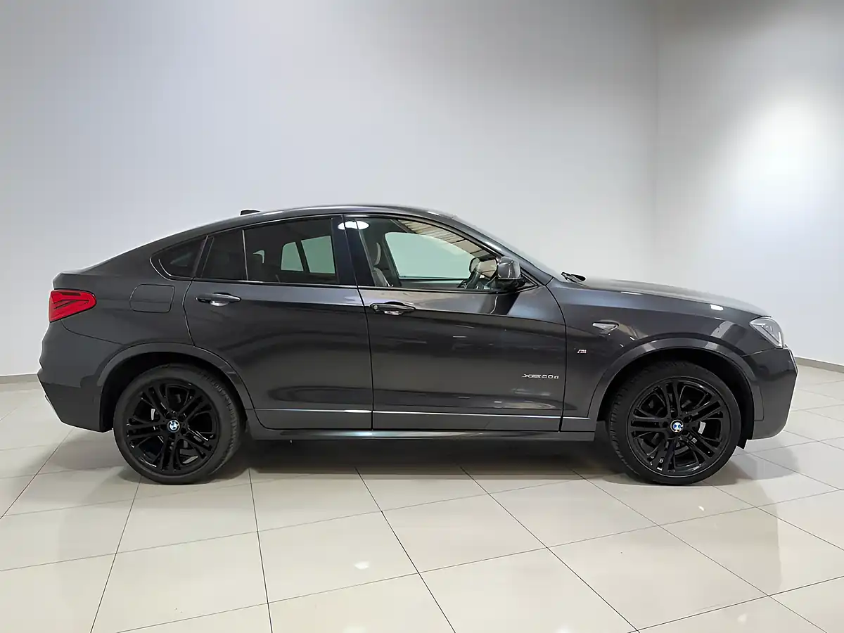 Used 2017 BMW X4 M Sport Grey - Interior and Exterior details 11