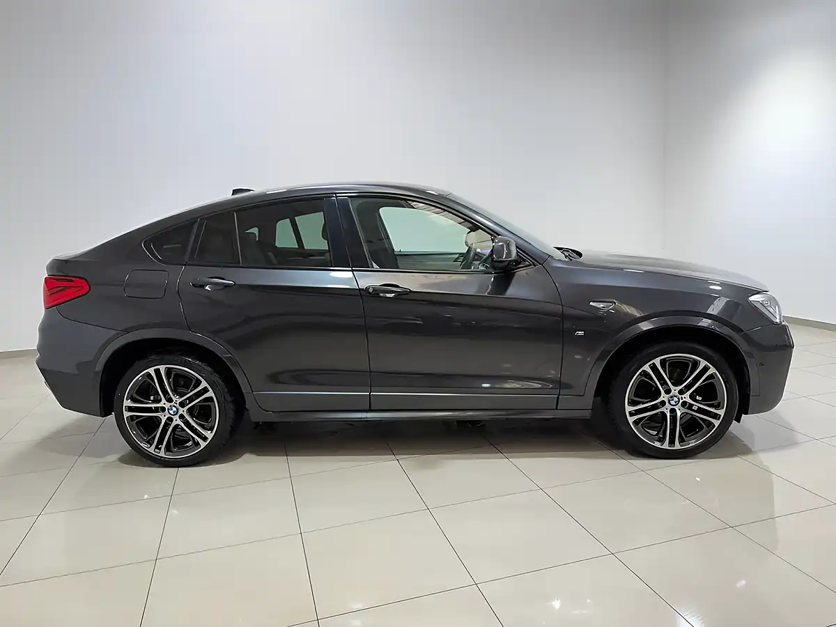 Used 2017 BMW X4 M Sport Grey - Interior and Exterior details 13