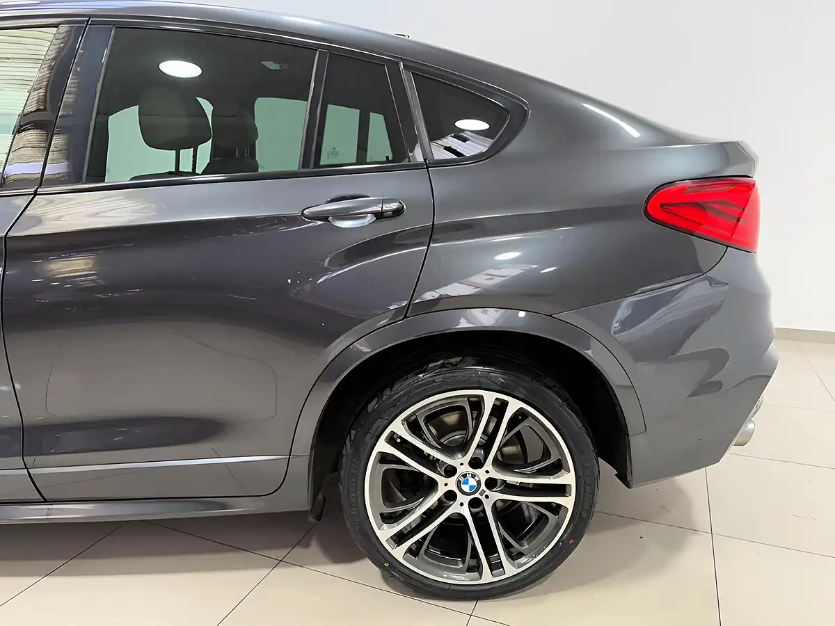 Used 2017 BMW X4 M Sport Grey - Interior and Exterior details 8
