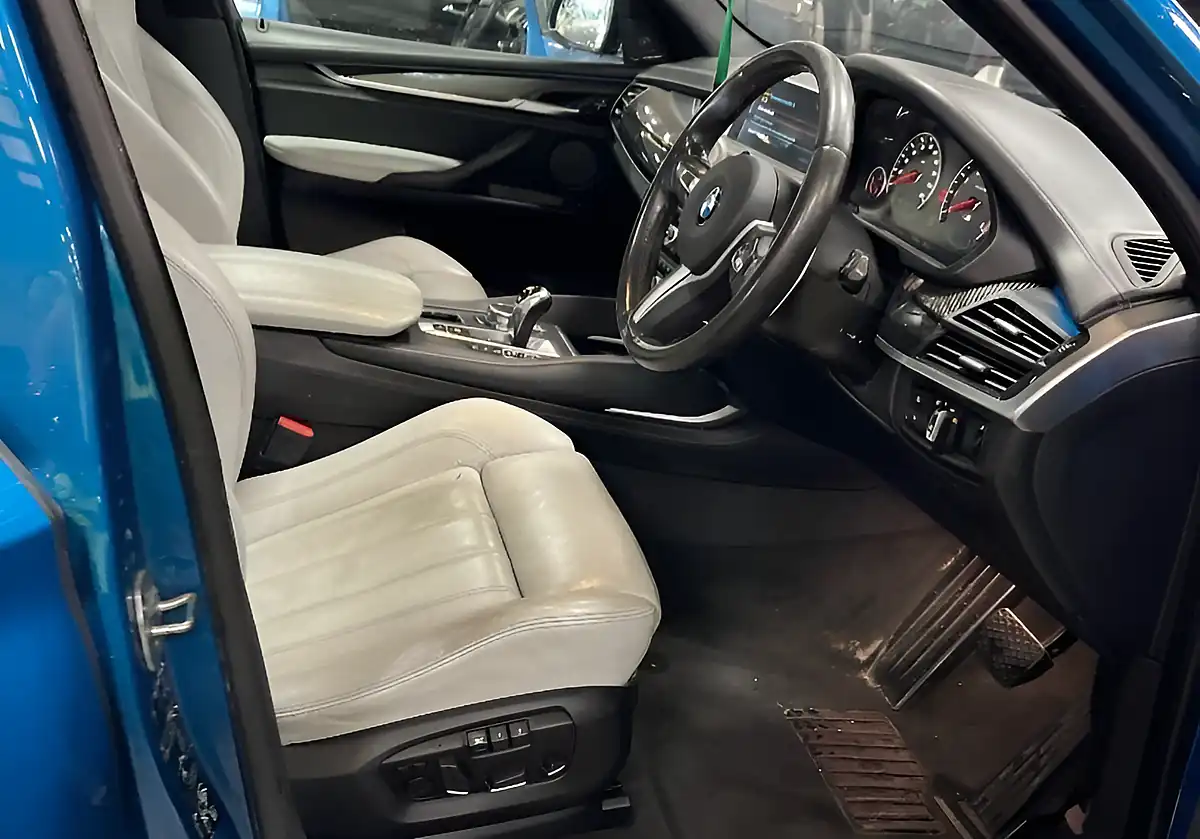 Used 2017 BMW X5 M Blue - Interior and Exterior details 9