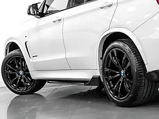Used 2017 BMW X5 M Sport Alpine White - Interior and Exterior details 10