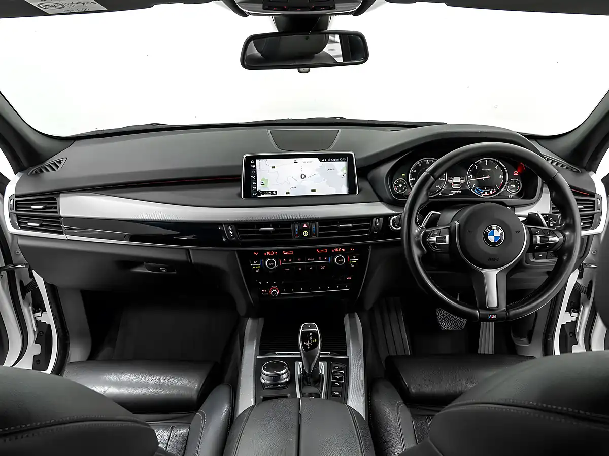 Used 2017 BMW X5 M Sport Alpine White - Interior and Exterior details 12