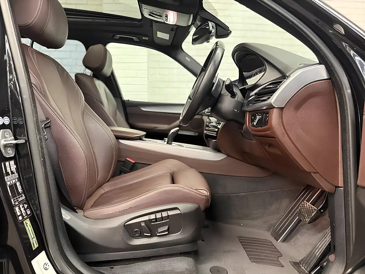 Used 2017 BMW X5 M Sport Black - Interior and Exterior details 10