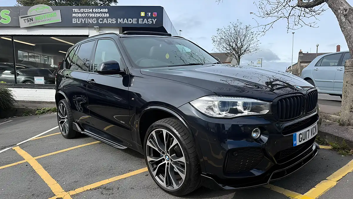 Used 2017 BMW X5 M Sport Black - Interior and Exterior details 5