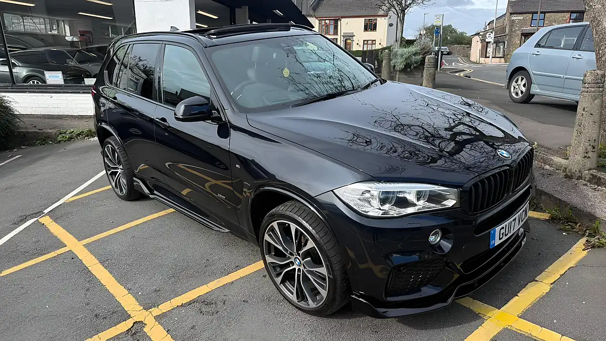 Used 2017 BMW X5 M Sport Black - Interior and Exterior details 8
