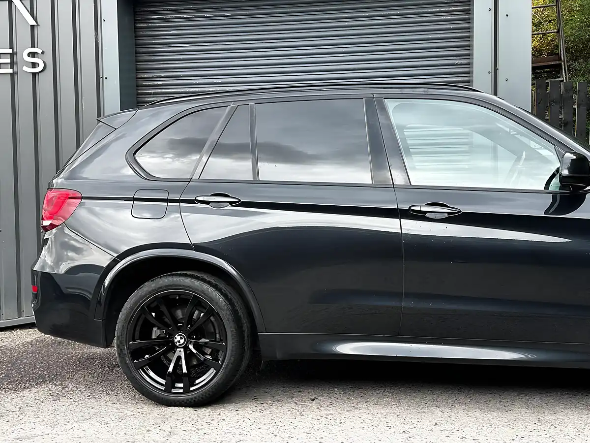 Used 2017 BMW X5 M Sport Black - Interior and Exterior details 10