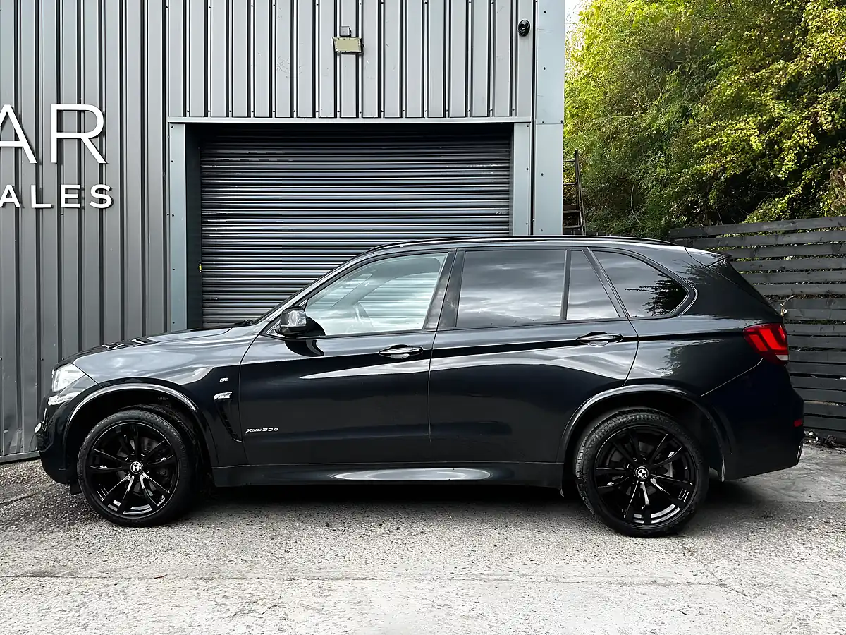 Used 2017 BMW X5 M Sport Black - Interior and Exterior details 5
