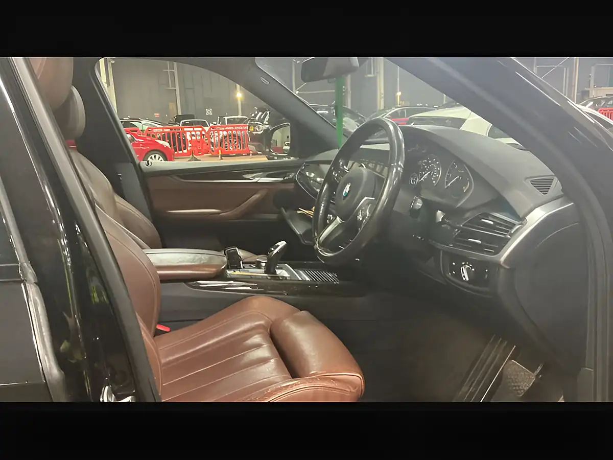 Used 2017 BMW X5 M Sport Black Sapphire - Interior and Exterior details 10