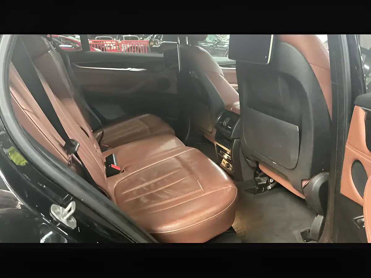 Used 2017 BMW X5 M Sport Black Sapphire - Interior and Exterior details 11