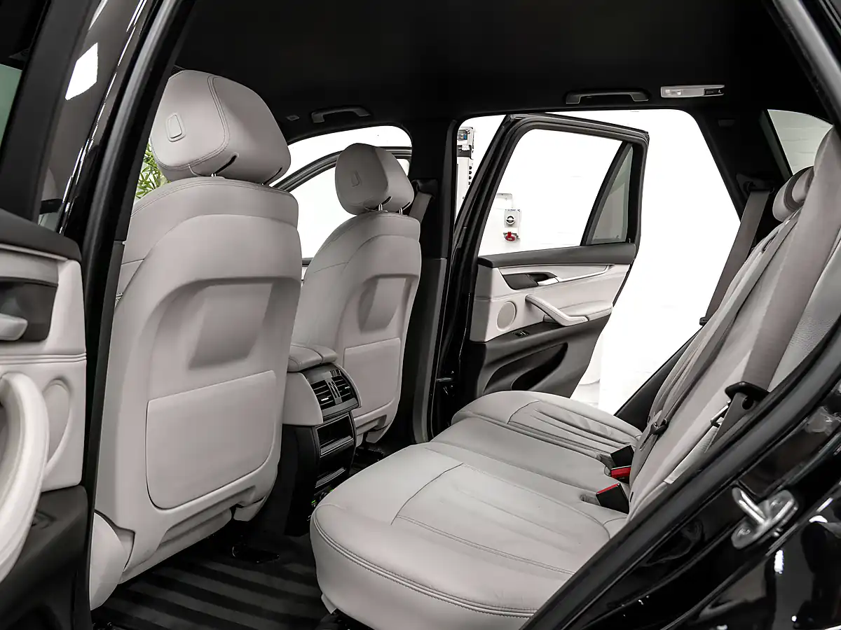 Used 2017 BMW X5 M Sport Black Sapphire - Interior and Exterior details 14