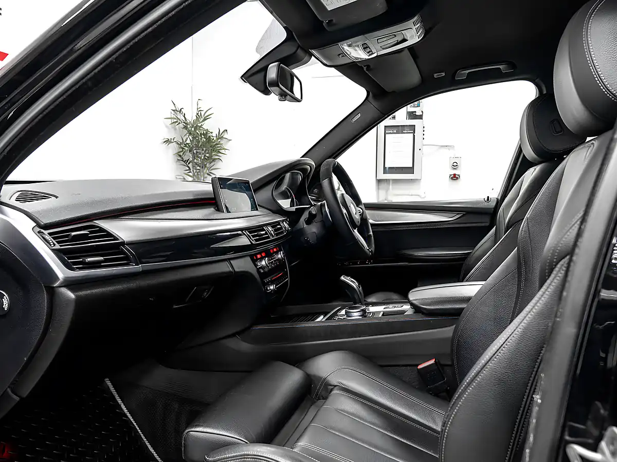 Used 2017 BMW X5 M Sport Black Sapphire - Interior and Exterior details 13