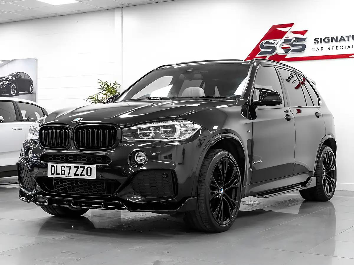 Used 2017 BMW X5 M Sport Black Sapphire - Front View