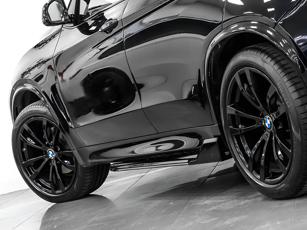 Used 2017 BMW X5 M Sport Black Sapphire - Interior and Exterior details 10