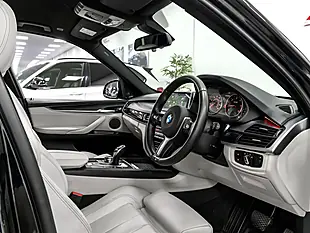Used 2017 BMW X5 M Sport Black Sapphire - Interior and Exterior details 12
