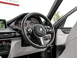 Used 2017 BMW X5 M Sport Black Sapphire - Interior and Exterior details 13