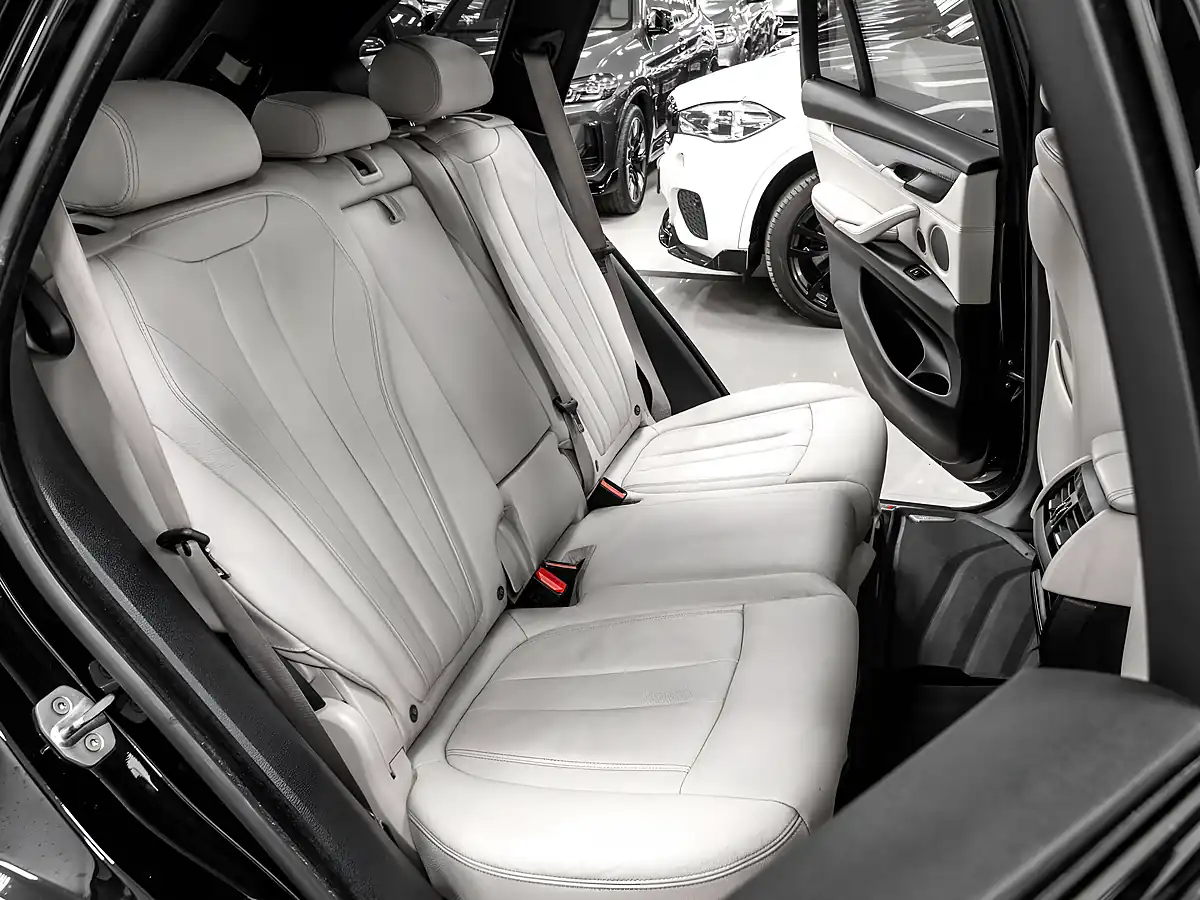 Used 2017 BMW X5 M Sport Black Sapphire - Interior and Exterior details 14