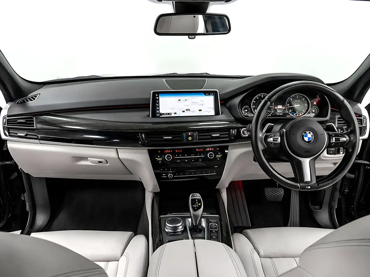 Used 2017 BMW X5 M Sport Black Sapphire - Interior and Exterior details 11