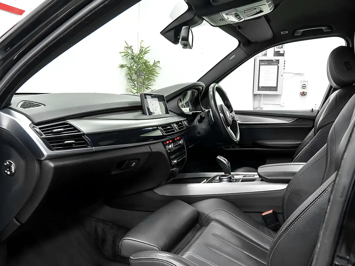 Used 2017 BMW X5 M Sport Black Sapphire - Interior and Exterior details 13