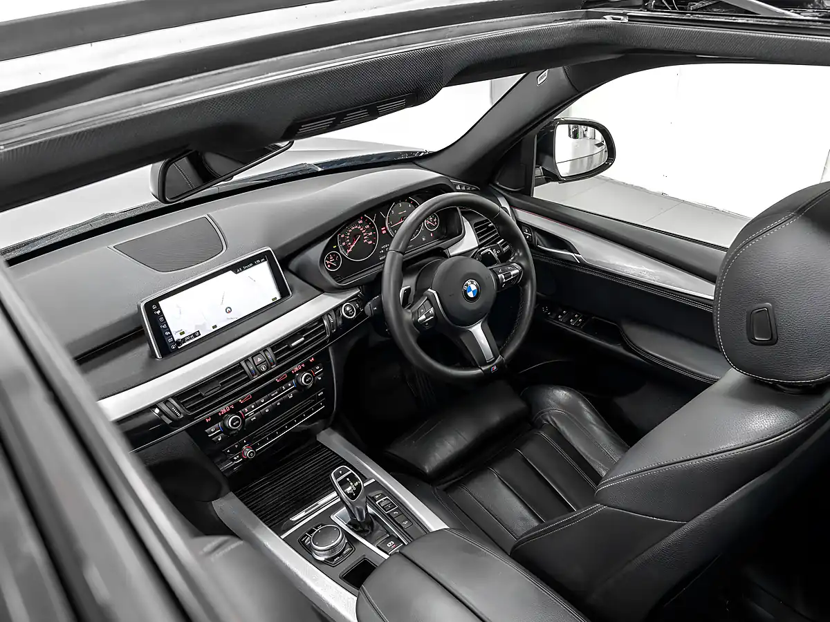 Used 2017 BMW X5 M Sport Black Sapphire - Interior and Exterior details 13