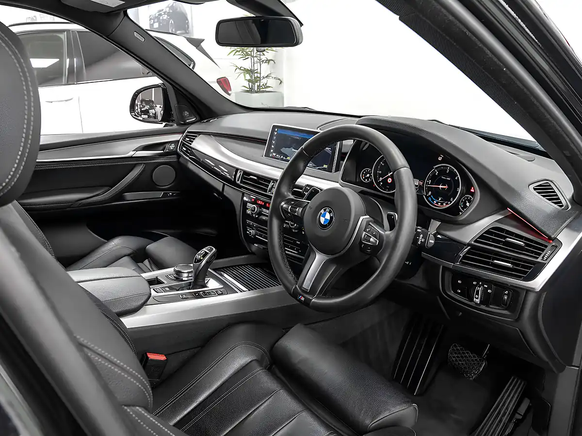 Used 2017 BMW X5 M Sport Black Sapphire - Interior and Exterior details 13