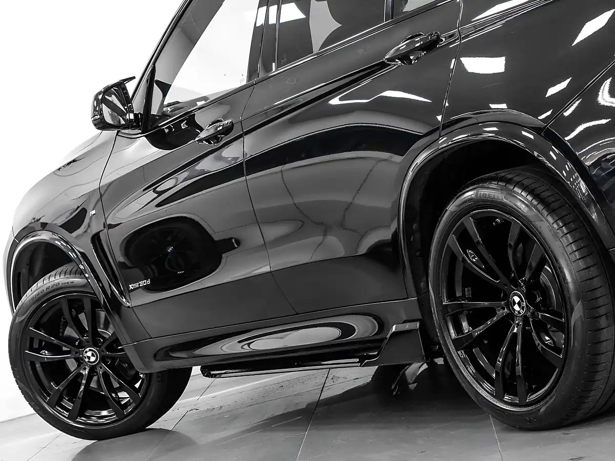 Used 2017 BMW X5 M Sport Black Sapphire - Interior and Exterior details 10