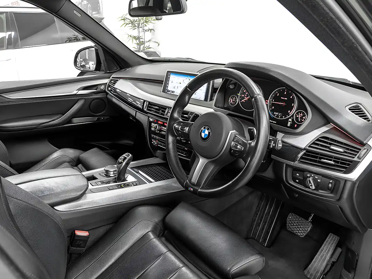 Used 2017 BMW X5 M Sport Black Sapphire - Interior and Exterior details 12