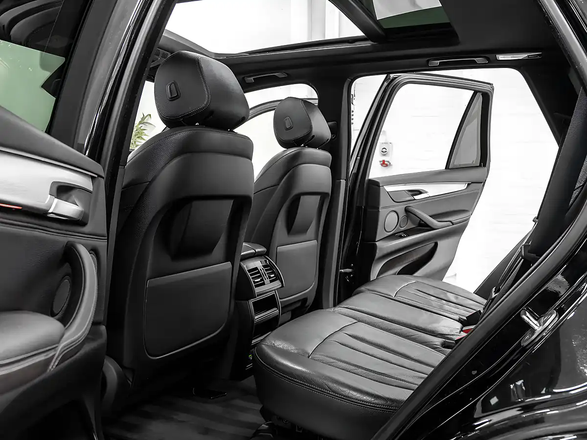 Used 2017 BMW X5 M Sport Black Sapphire - Interior and Exterior details 14