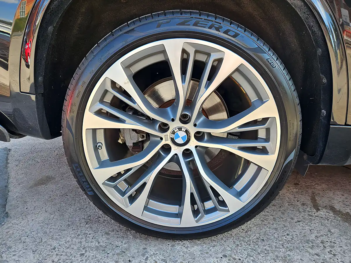 Used 2017 BMW X5 M Sport Black Sapphire Metallic - Interior and Exterior details 18
