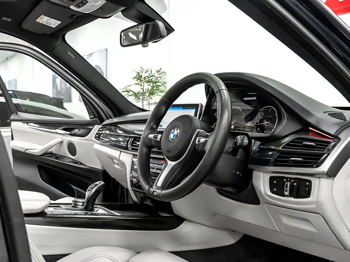 Used 2017 BMW X5 M Sport Carbon Black - Interior and Exterior details 17