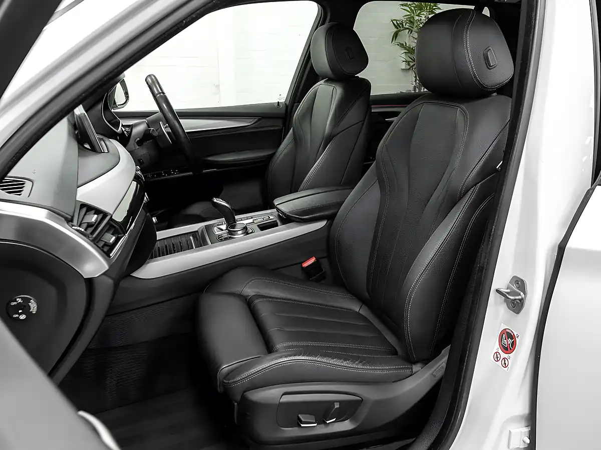 Used 2017 BMW X5 M Sport Mineral White - Interior and Exterior details 14