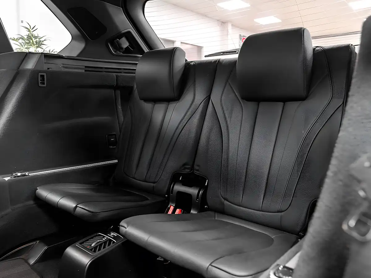 Used 2017 BMW X5 M Sport Mineral White - Interior and Exterior details 16