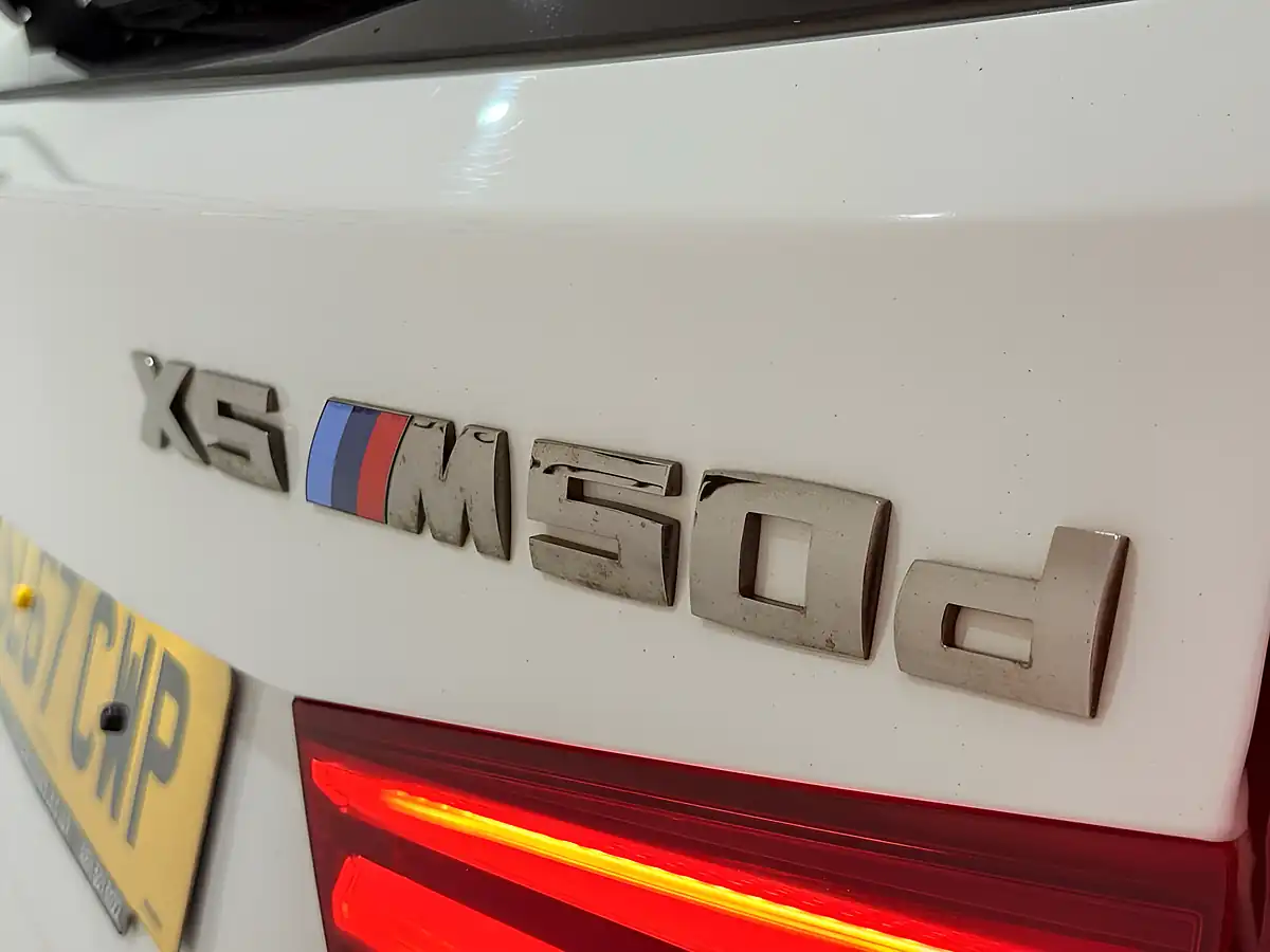 Used 2017 BMW X5 M Sport Plus White - Interior and Exterior details 10