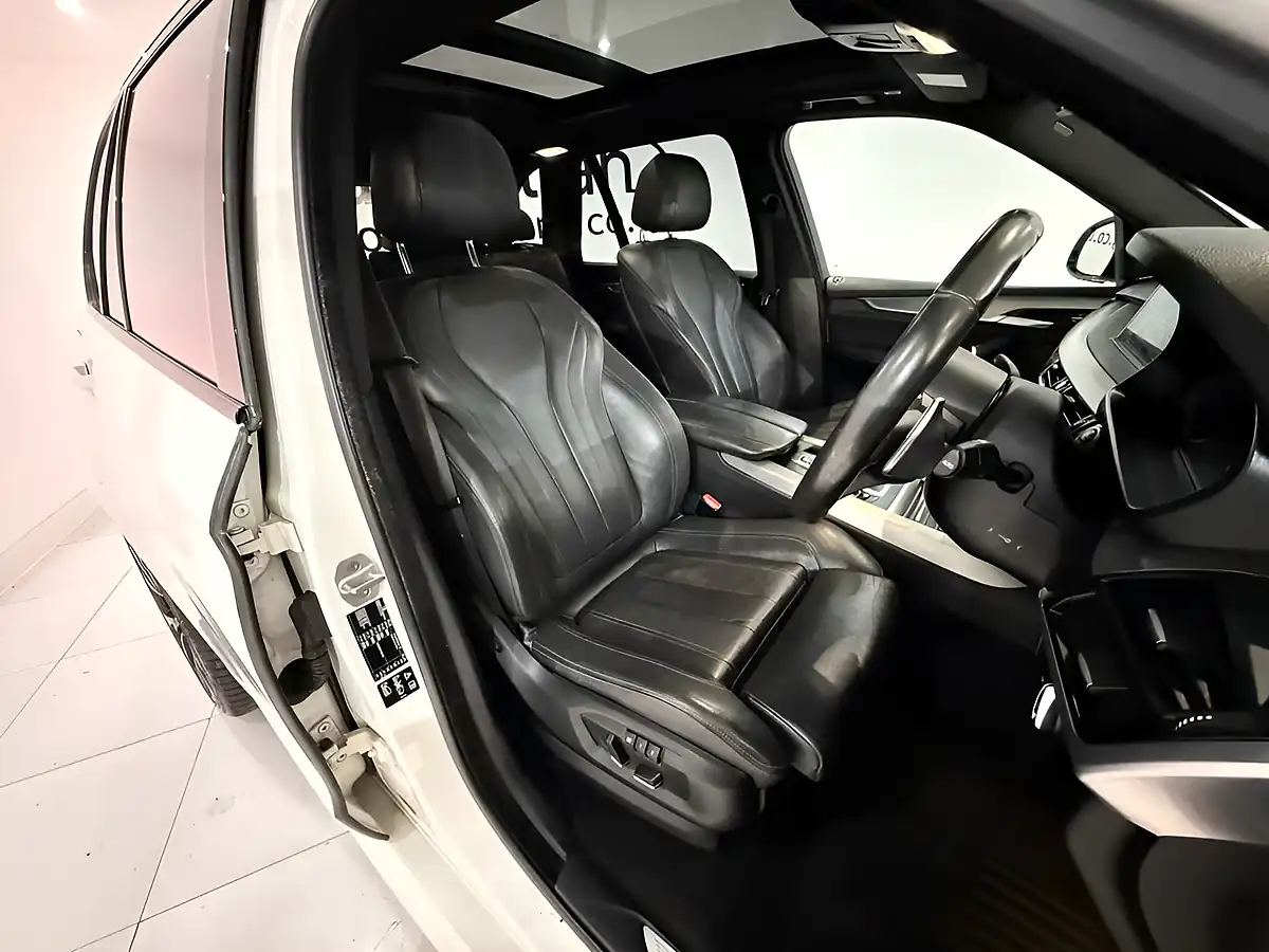 Used 2017 BMW X5 M Sport Plus White - Interior and Exterior details 11