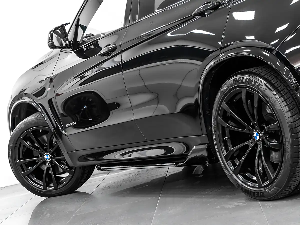 Used 2017 BMW X5 M Sport Sapphire Black - Interior and Exterior details 10