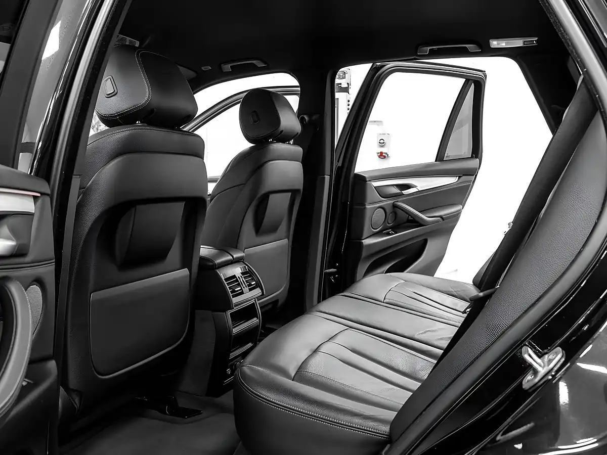 Used 2017 BMW X5 M Sport Sapphire Black - Interior and Exterior details 14