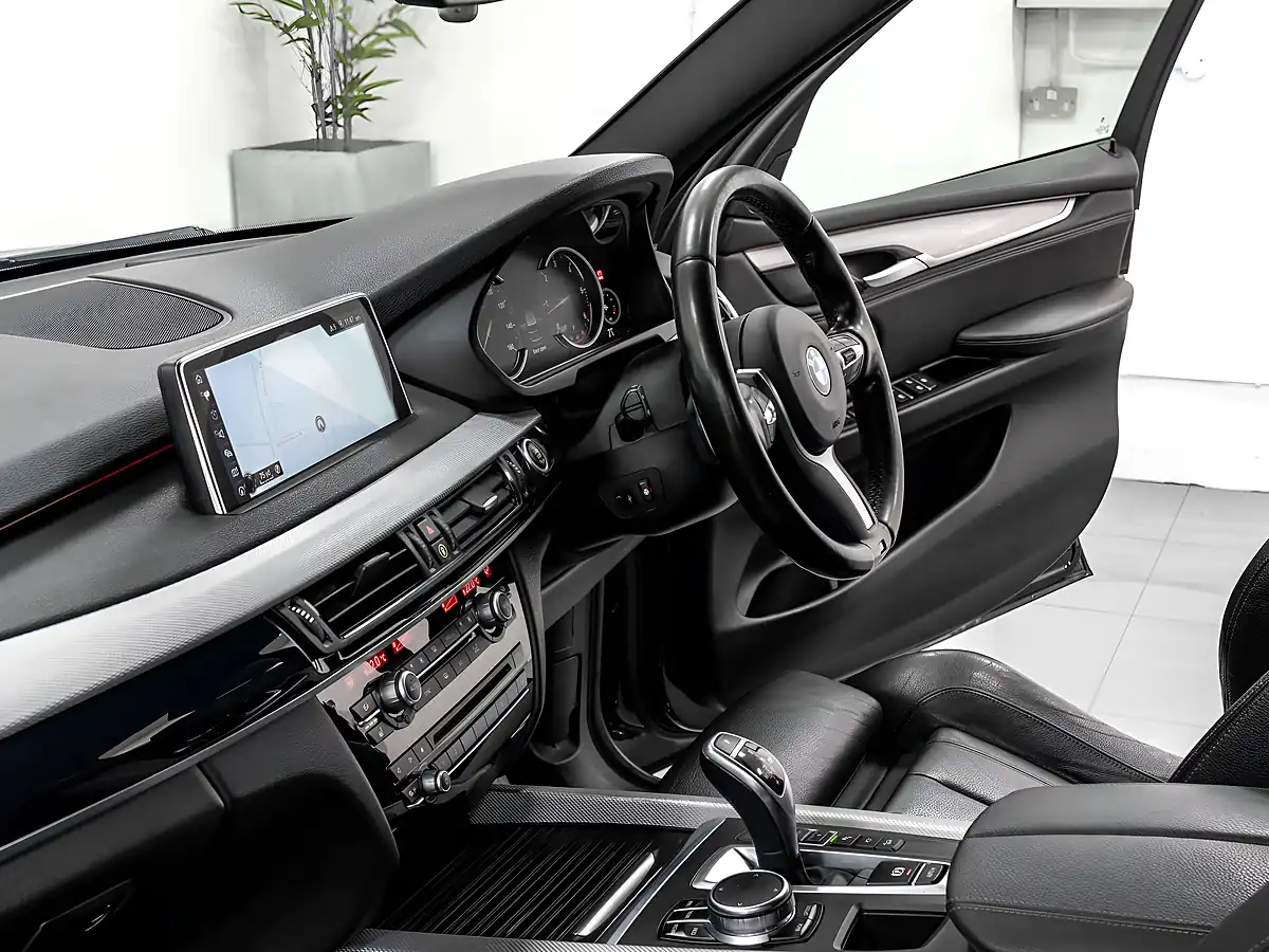 Used 2017 BMW X5 M Sport Sapphire Black - Interior and Exterior details 16