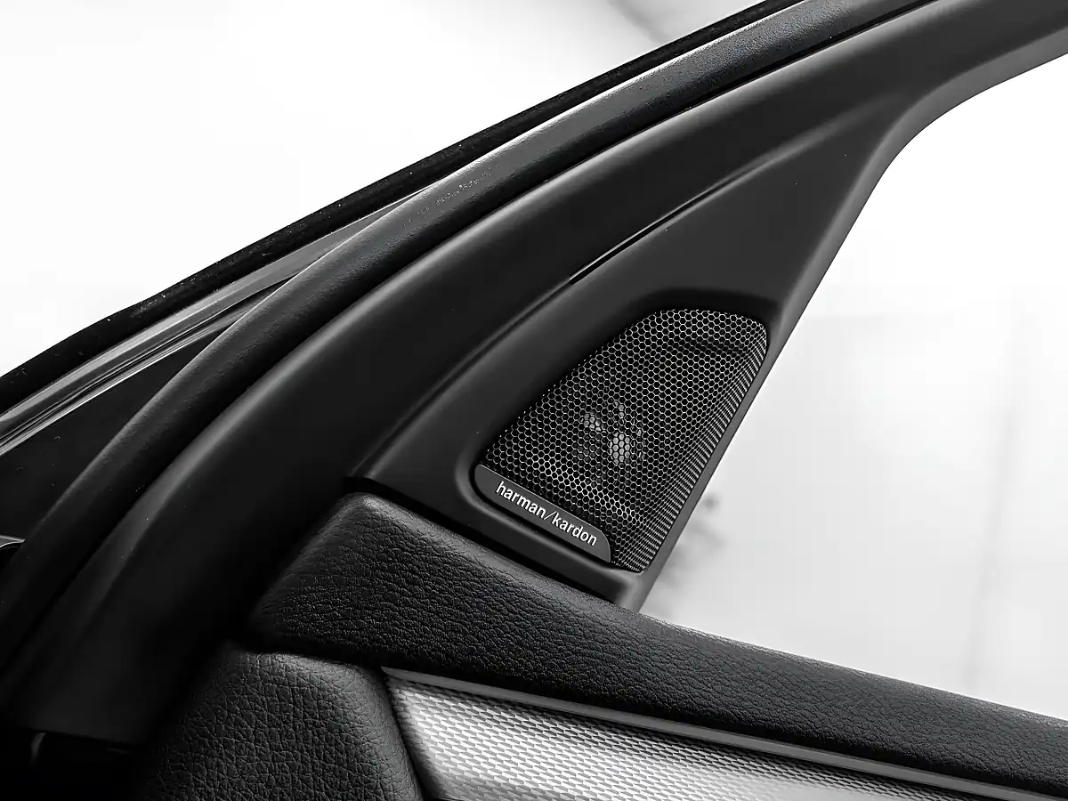 Used 2017 BMW X5 M Sport Sapphire Black - Interior and Exterior details 18