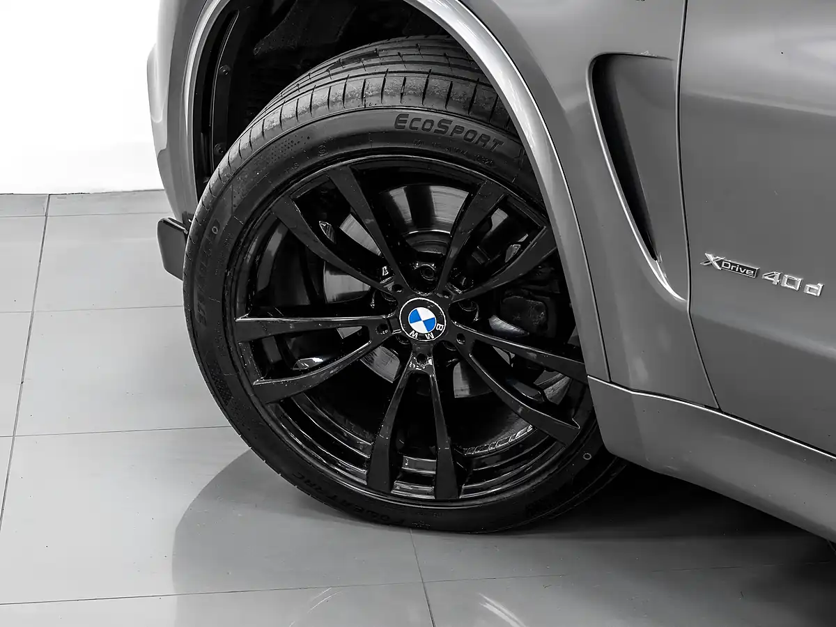 Used 2017 BMW X5 M Sport Space Grey - Interior and Exterior details 14
