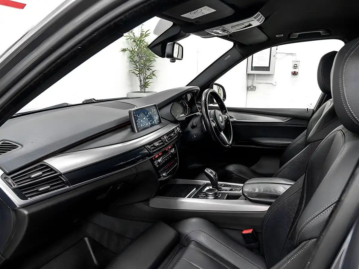 Used 2017 BMW X5 M Sport Space Grey - Interior and Exterior details 19