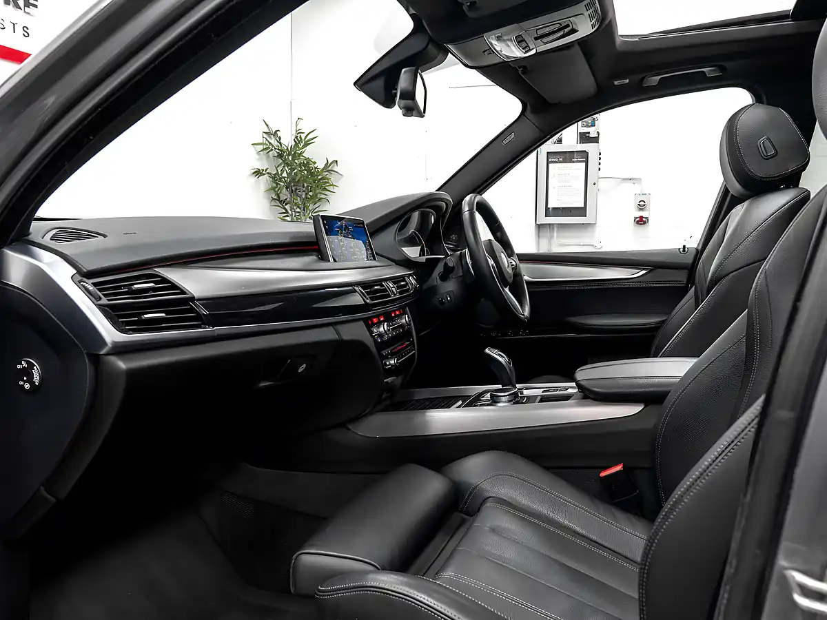 Used 2017 BMW X5 M Sport Space Grey - Interior and Exterior details 13