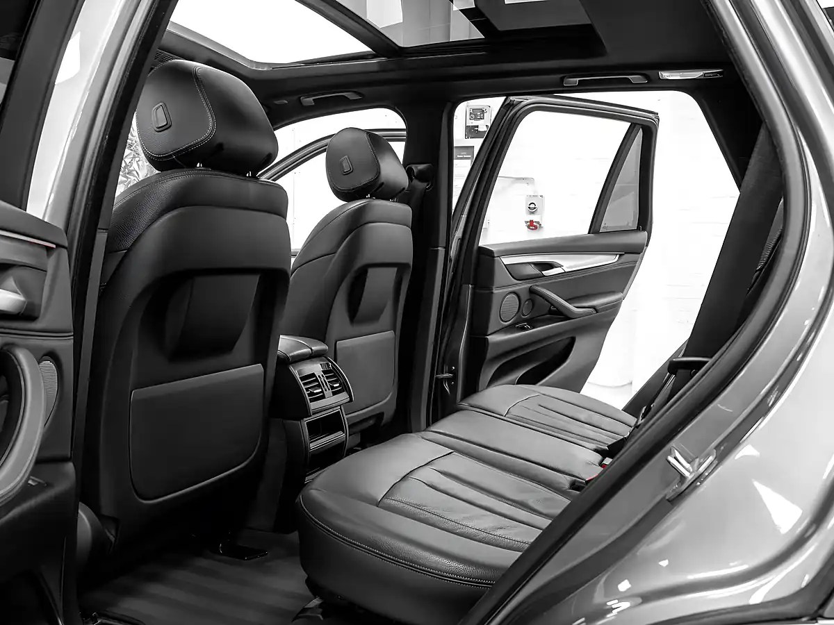 Used 2017 BMW X5 M Sport Space Grey - Interior and Exterior details 15