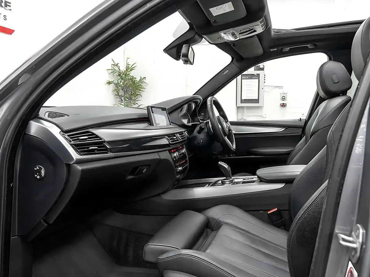 Used 2017 BMW X5 M Sport Space Grey - Interior and Exterior details 12