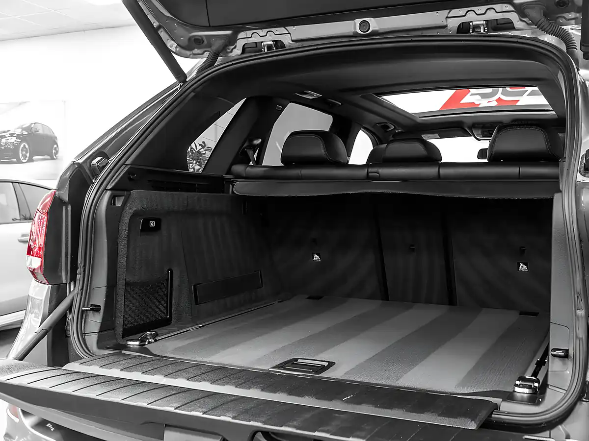 Used 2017 BMW X5 M Sport Space Grey - Interior and Exterior details 14