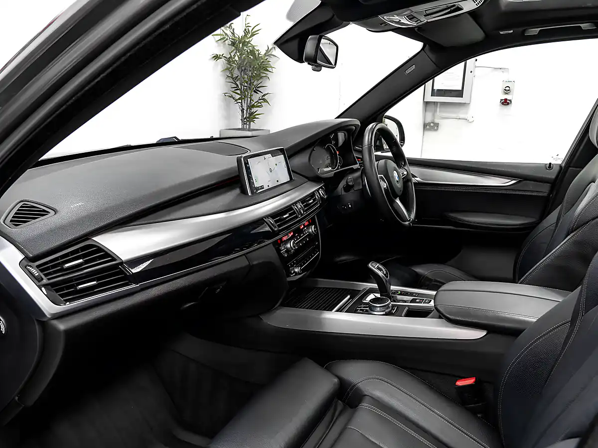 Used 2017 BMW X5 M Sport Space Grey - Interior and Exterior details 13