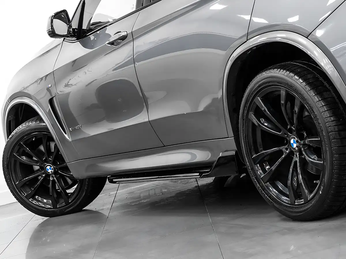 Used 2017 BMW X5 M Sport Space Grey - Interior and Exterior details 10