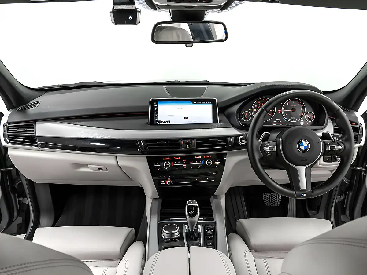 Used 2017 BMW X5 M Sport Space Grey - Interior and Exterior details 12