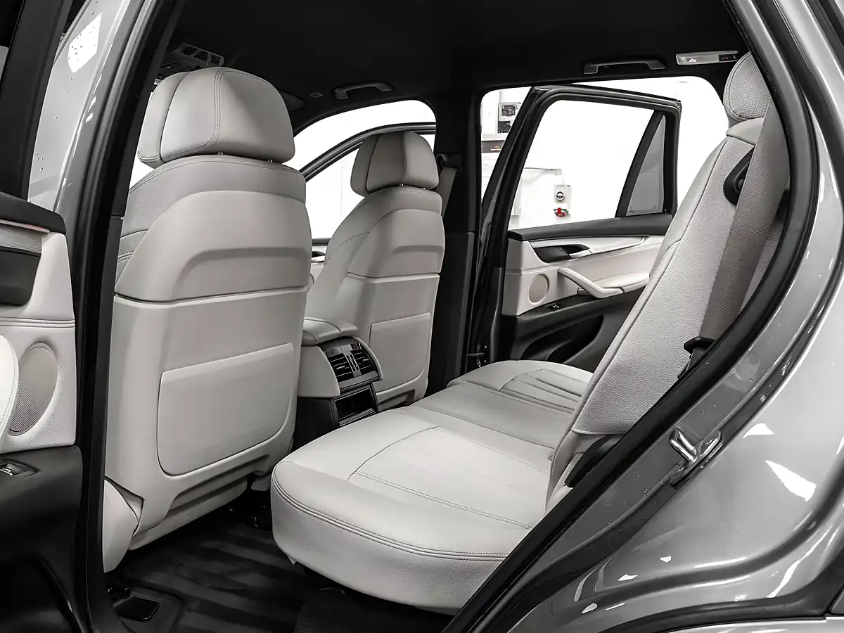 Used 2017 BMW X5 M Sport Space Grey - Interior and Exterior details 14
