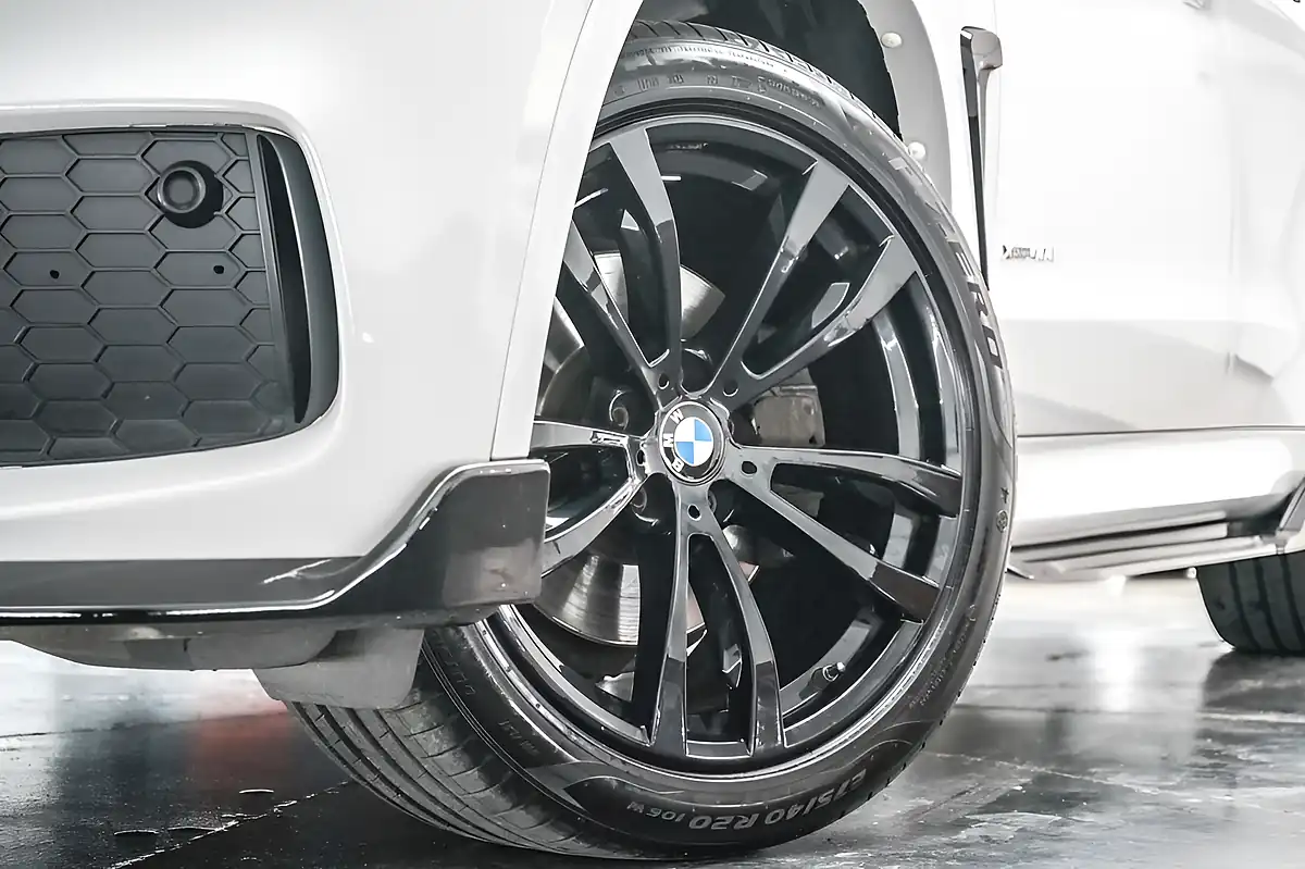Used 2017 BMW X5 M Sport White - Interior and Exterior details 2